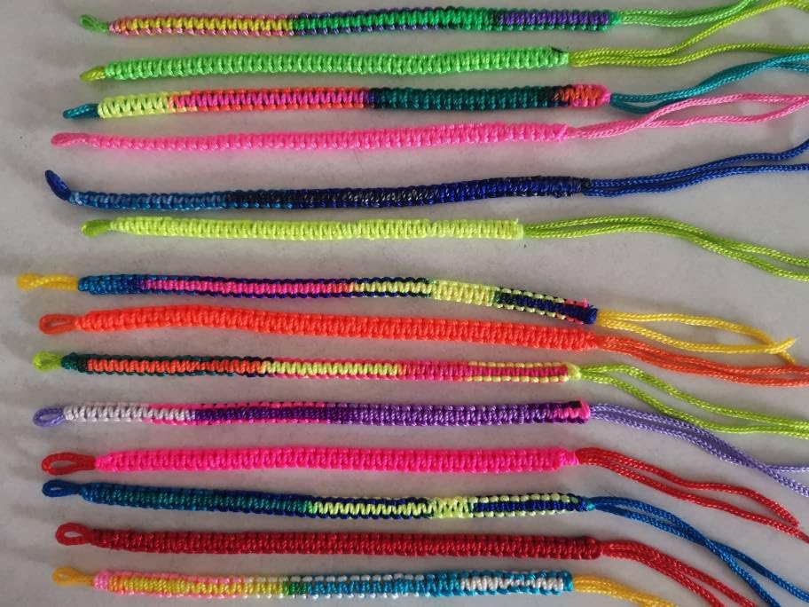 Artisan Handcrafted Boho Friendship Bracelets, Durable Quality String Bracelets, Vibrant Variety 10-Pack Woven Friendship Bracelets, Perfect for Sharing with Friends?